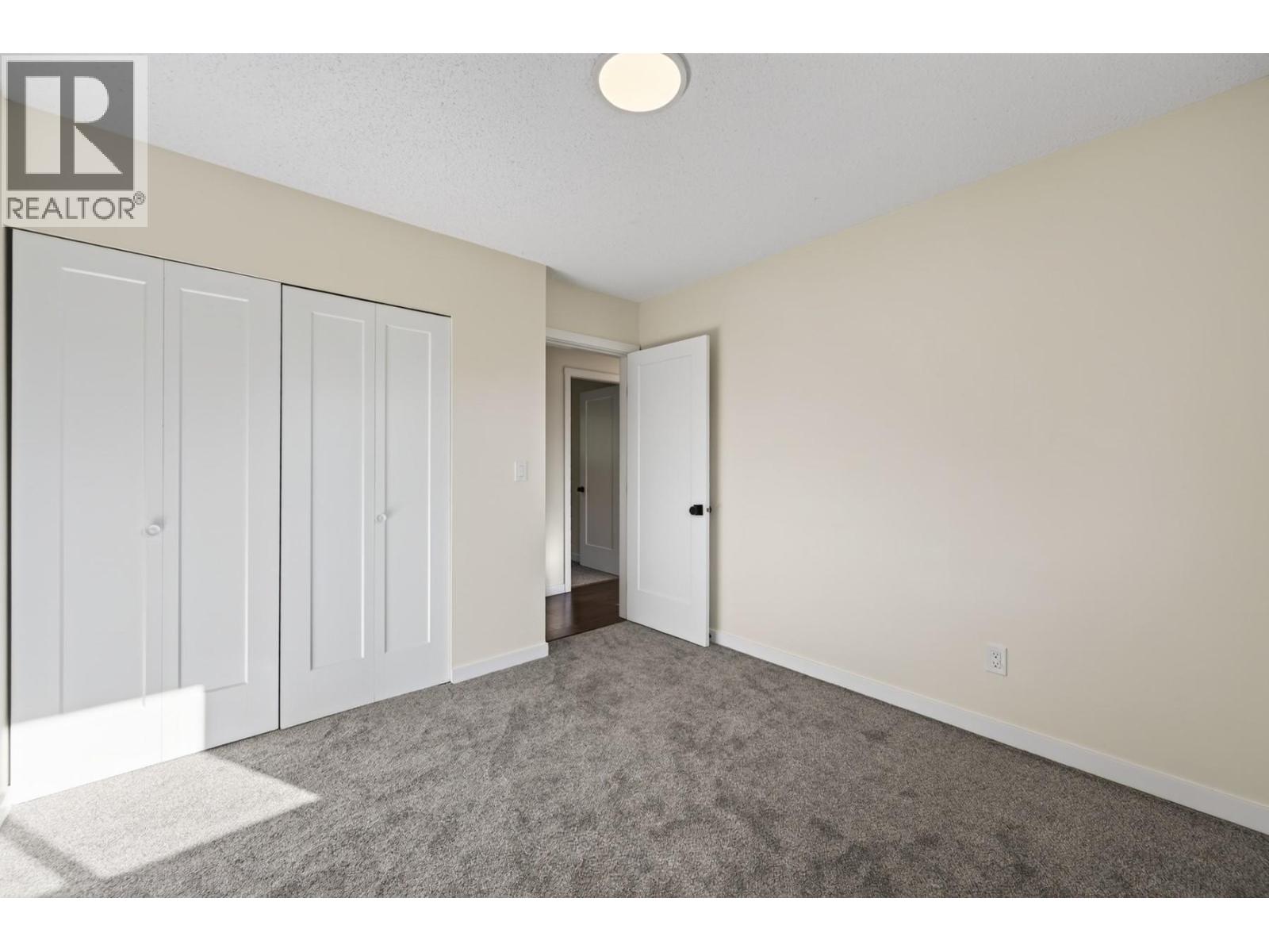 677 Columbia Street - 24