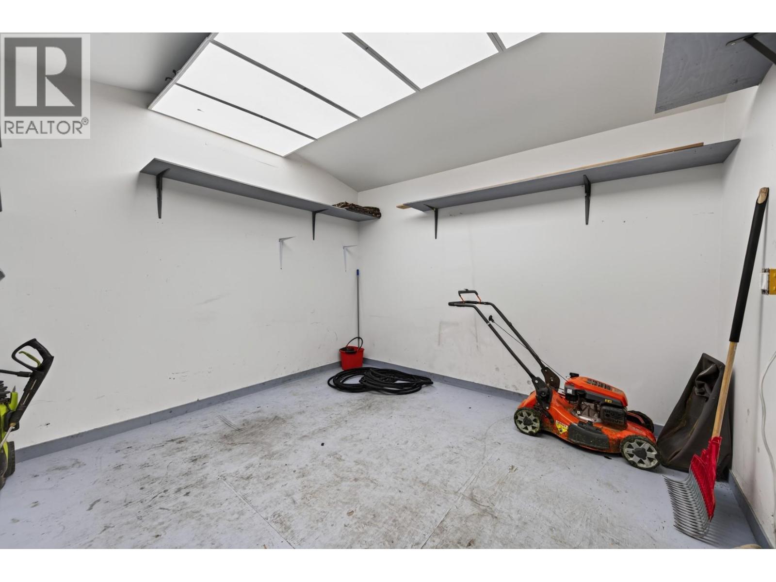 677 Columbia Street - Image 44