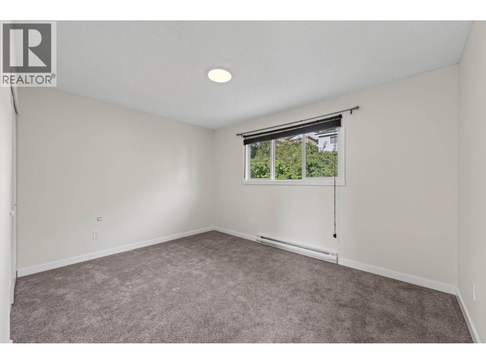 677 Columbia Street - 21