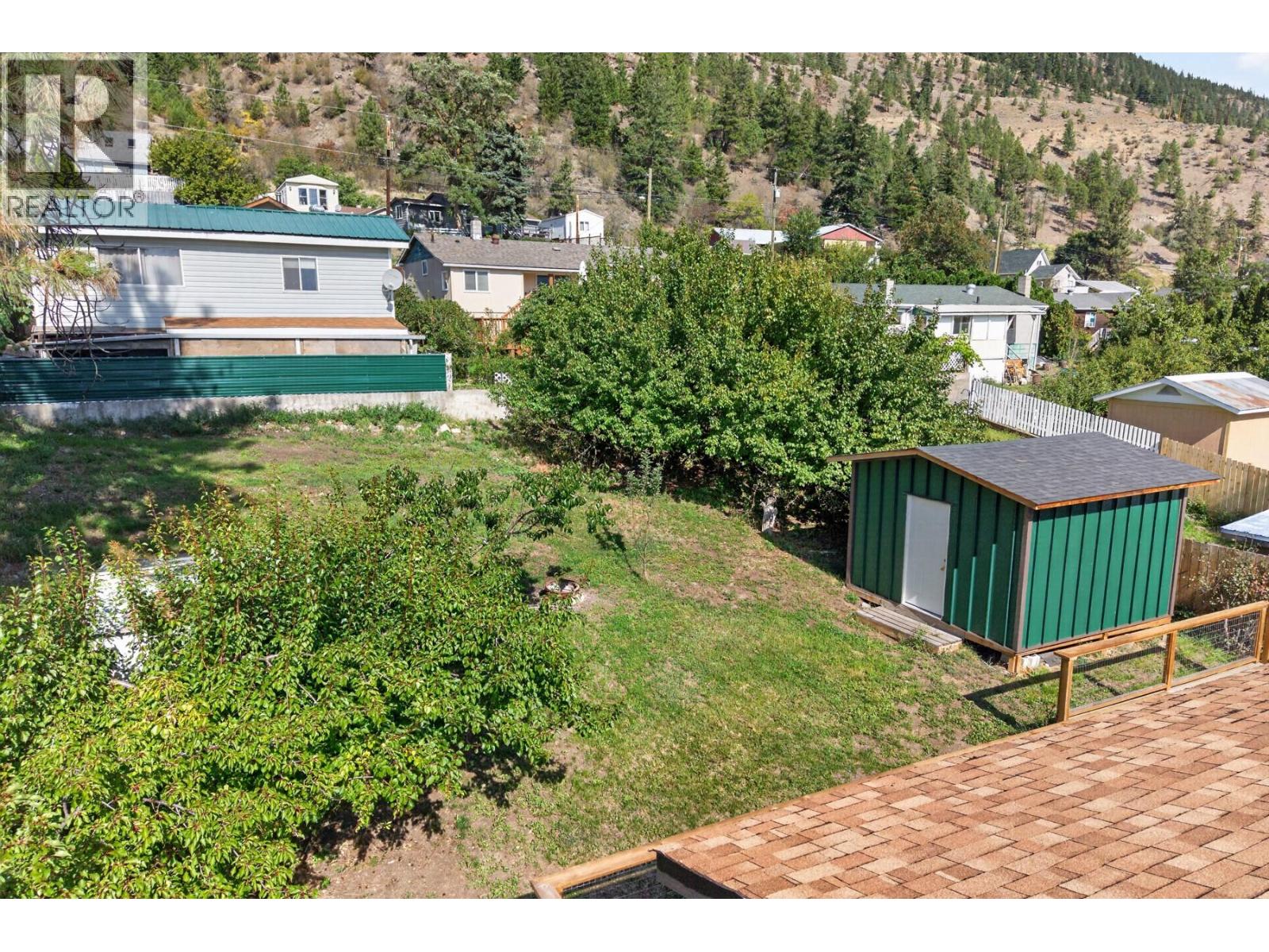 677 Columbia Street - 45