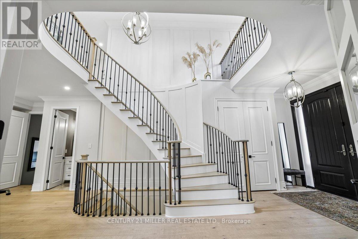 3348 Skipton Lane, Oakville — photo 3