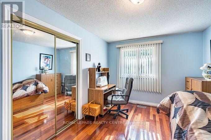 671 LOUIS DRIVE - Image 32