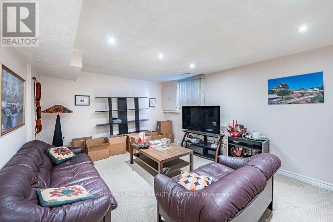 671 LOUIS DRIVE - Image 39