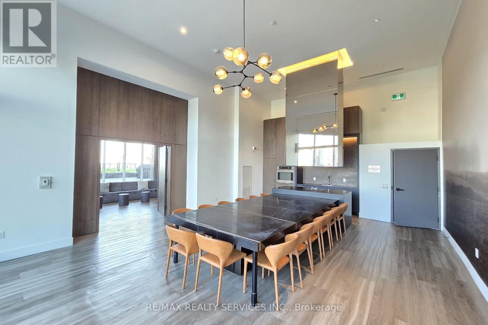 #511 2489 TAUNTON ROAD - Image 49