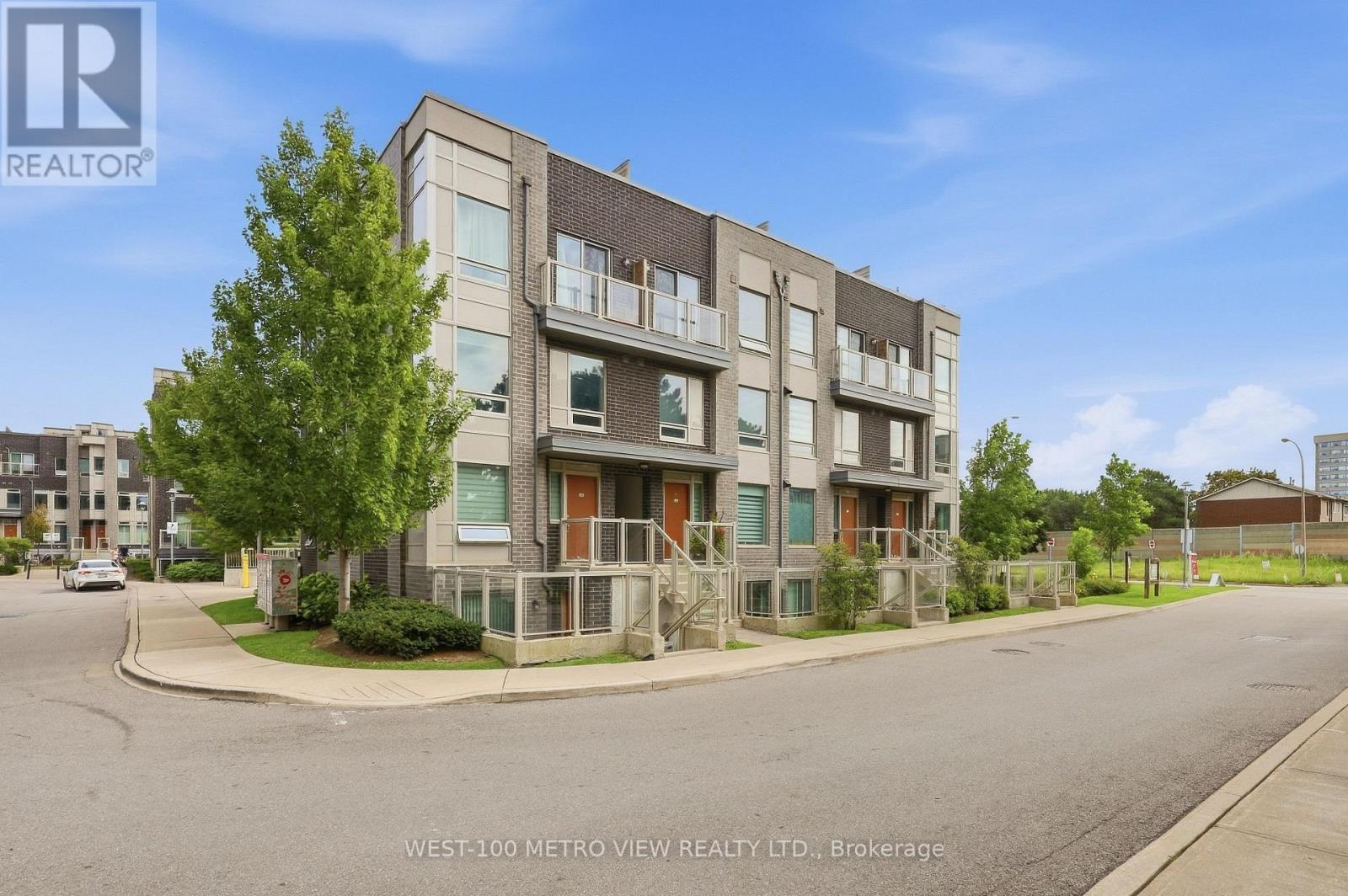 #102 3 APPLEWOOD LANE - 1
