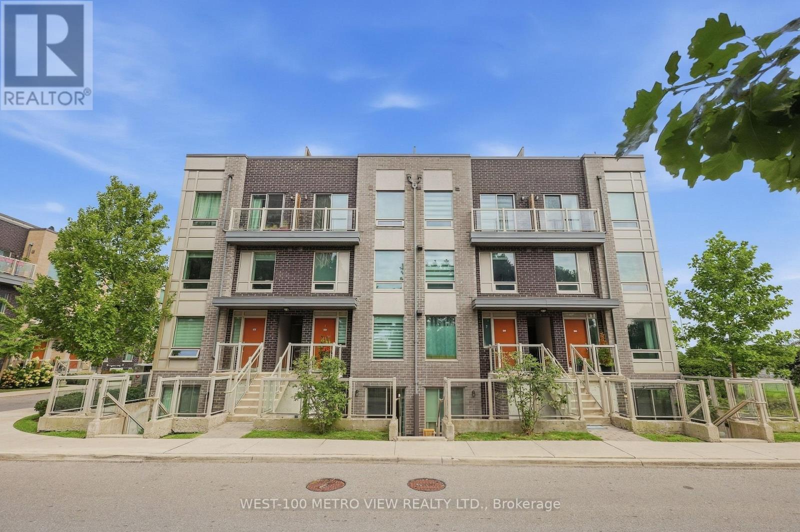 #102 3 APPLEWOOD LANE - 17