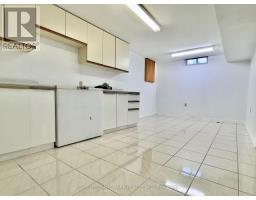 1049 Wetherby Lane E, Mississauga, ON L4W4R9 Photo 16