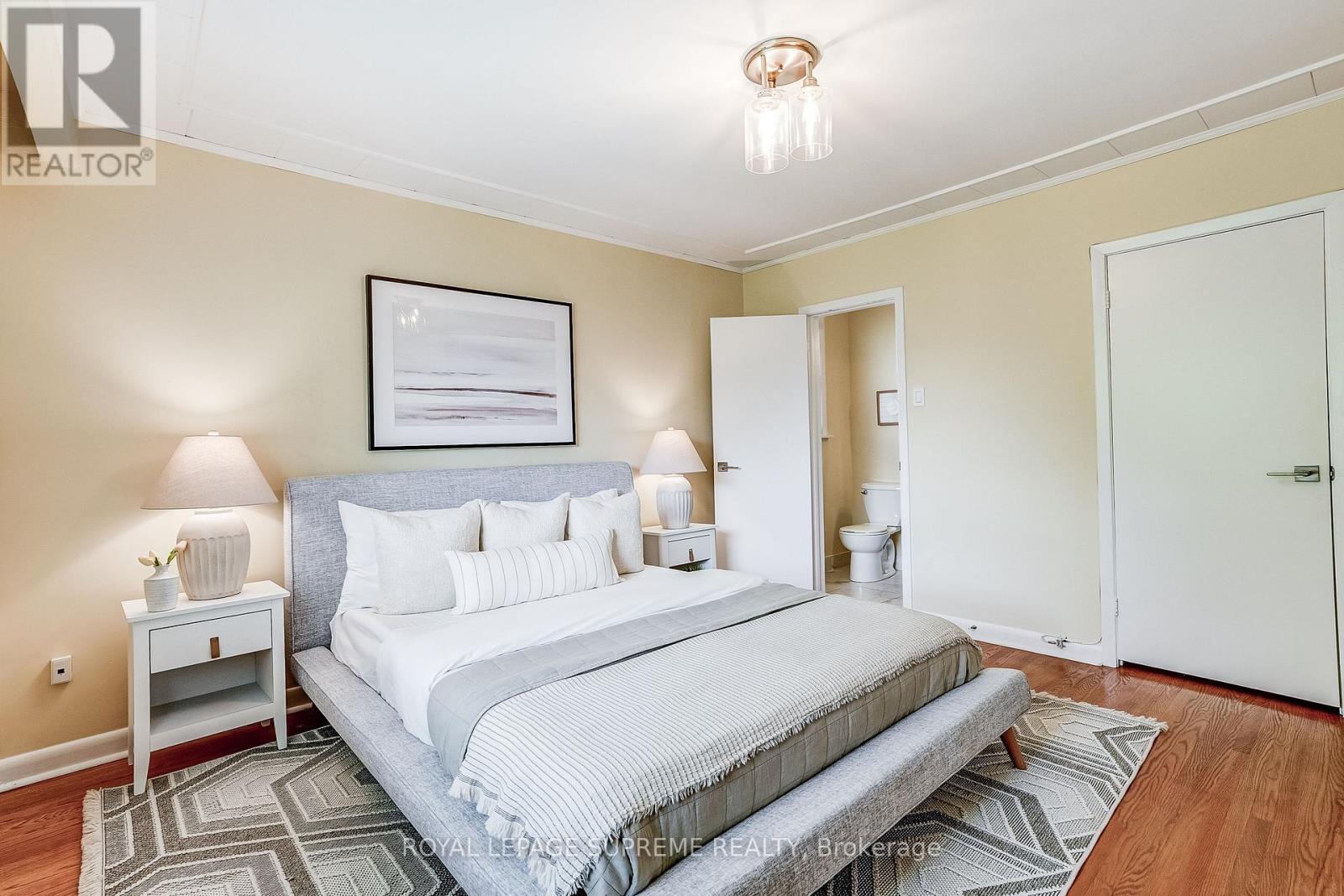 100 SUMMITCREST DRIVE - 23