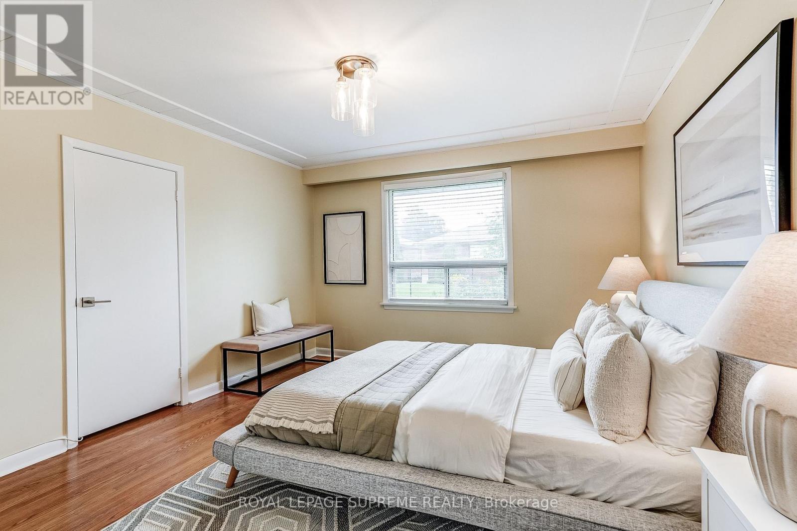 100 SUMMITCREST DRIVE - 25