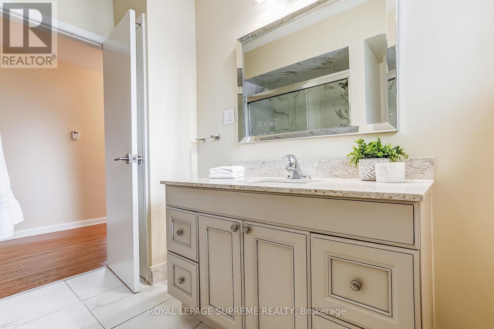 100 SUMMITCREST DRIVE - Image 28