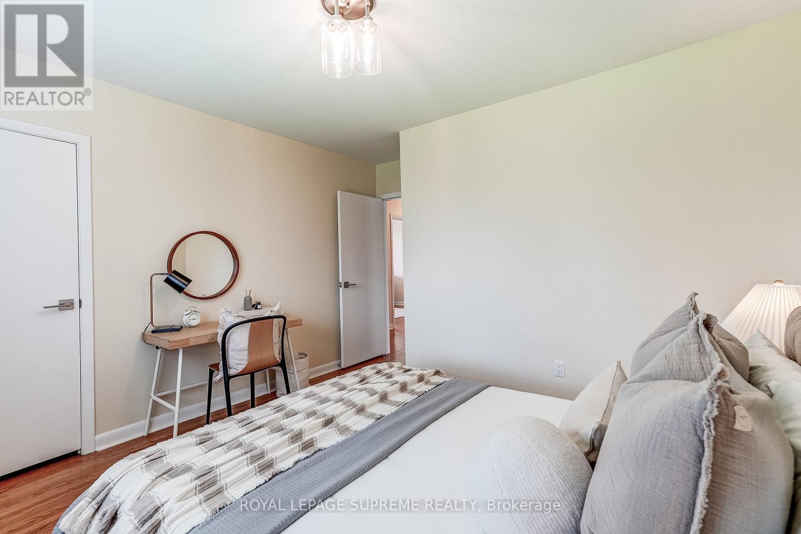 100 SUMMITCREST DRIVE - 31