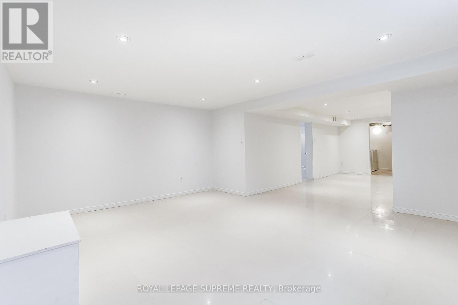 100 SUMMITCREST DRIVE - 36