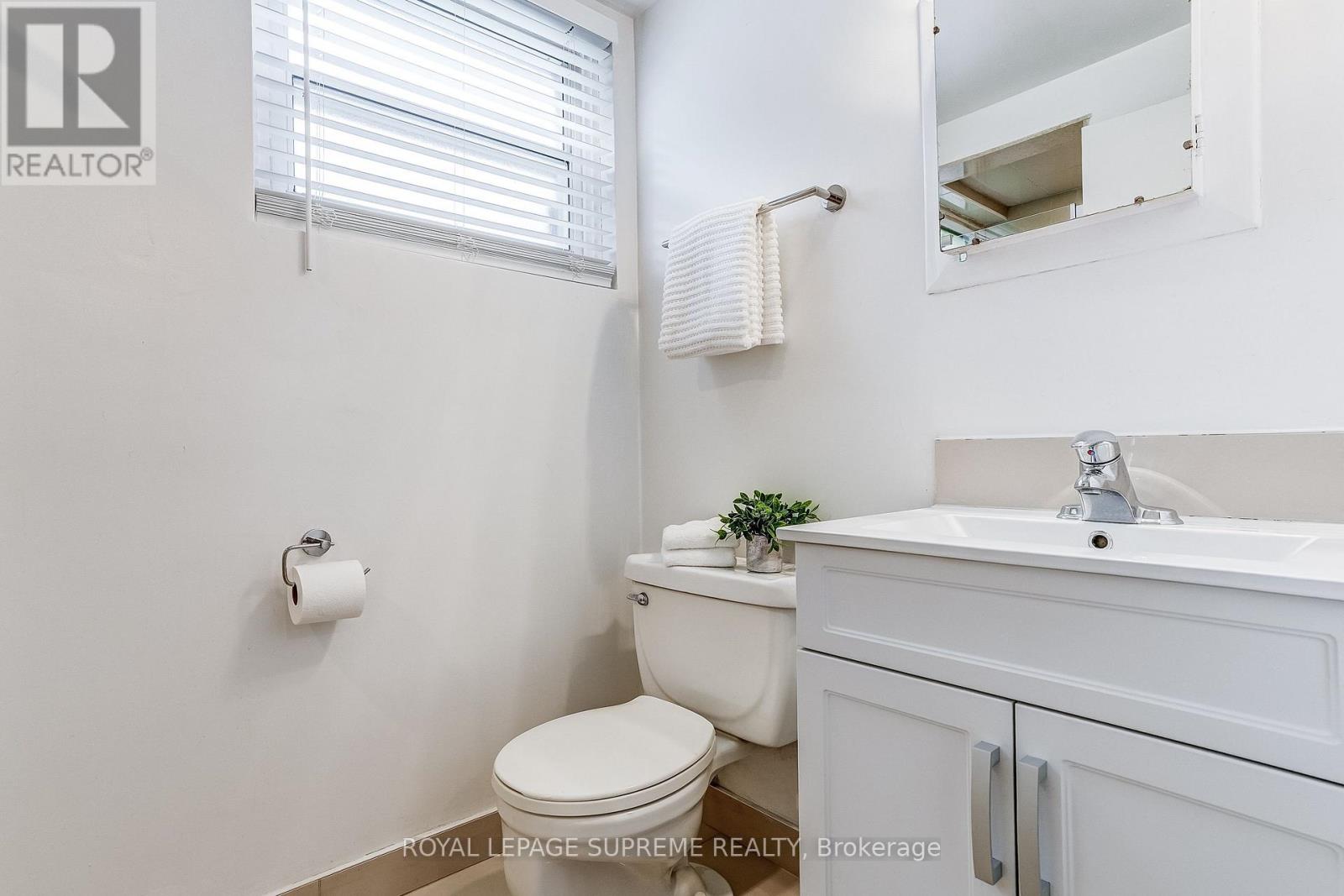 100 SUMMITCREST DRIVE - 38