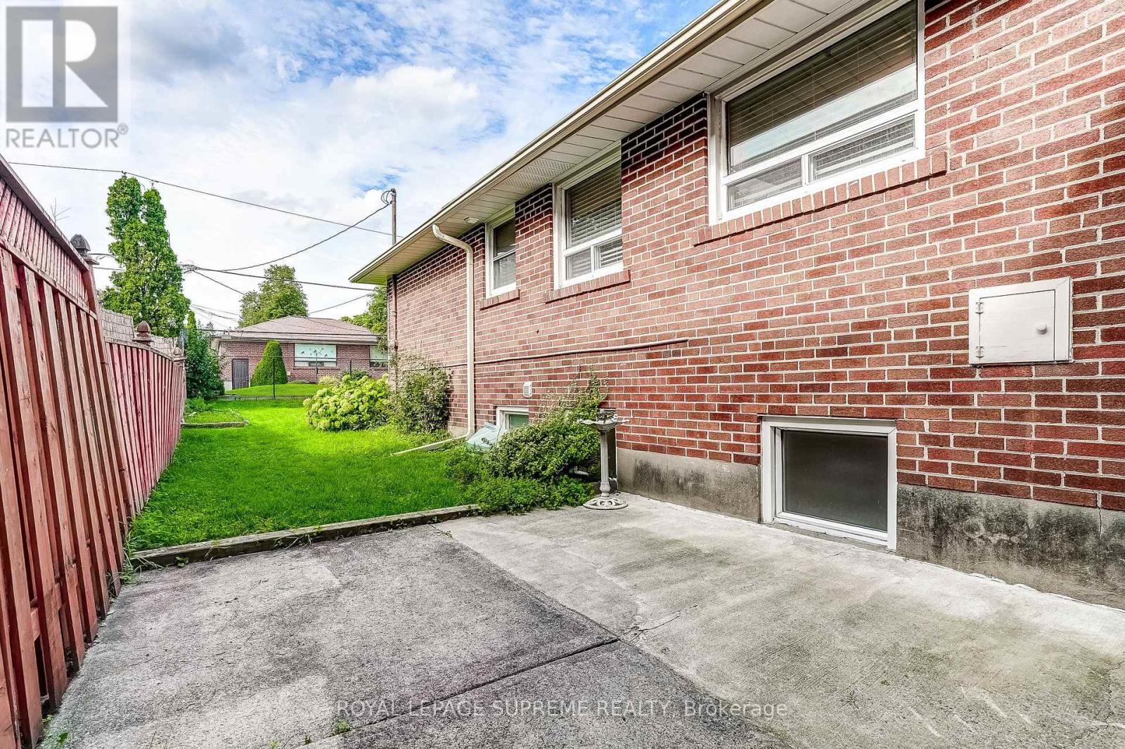 100 SUMMITCREST DRIVE - Image 44