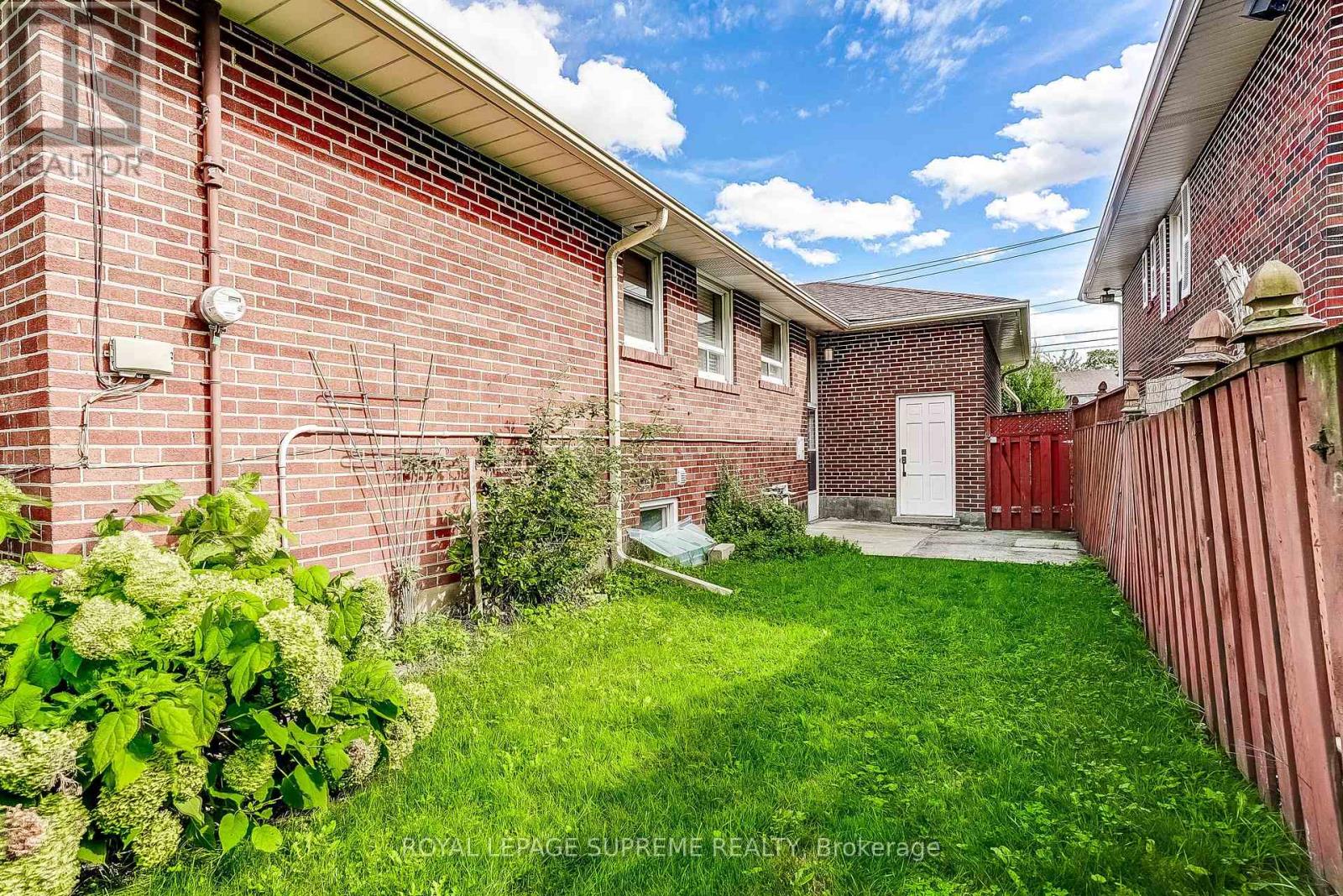 100 SUMMITCREST DRIVE - Image 45