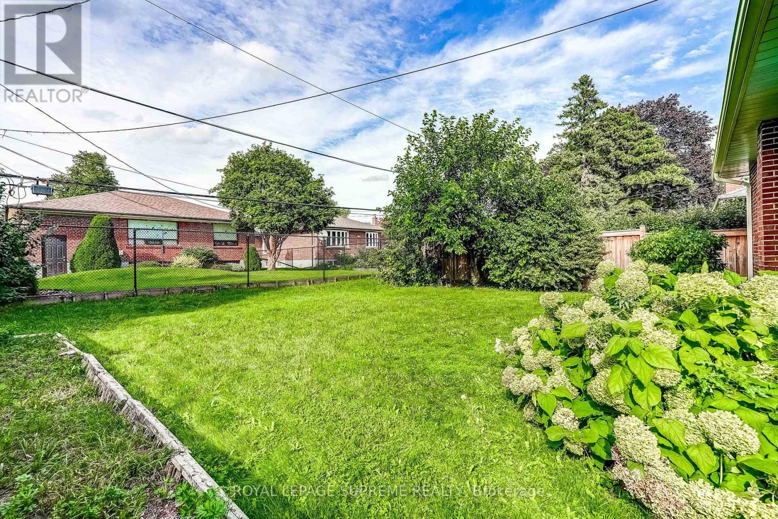 100 SUMMITCREST DRIVE - 46