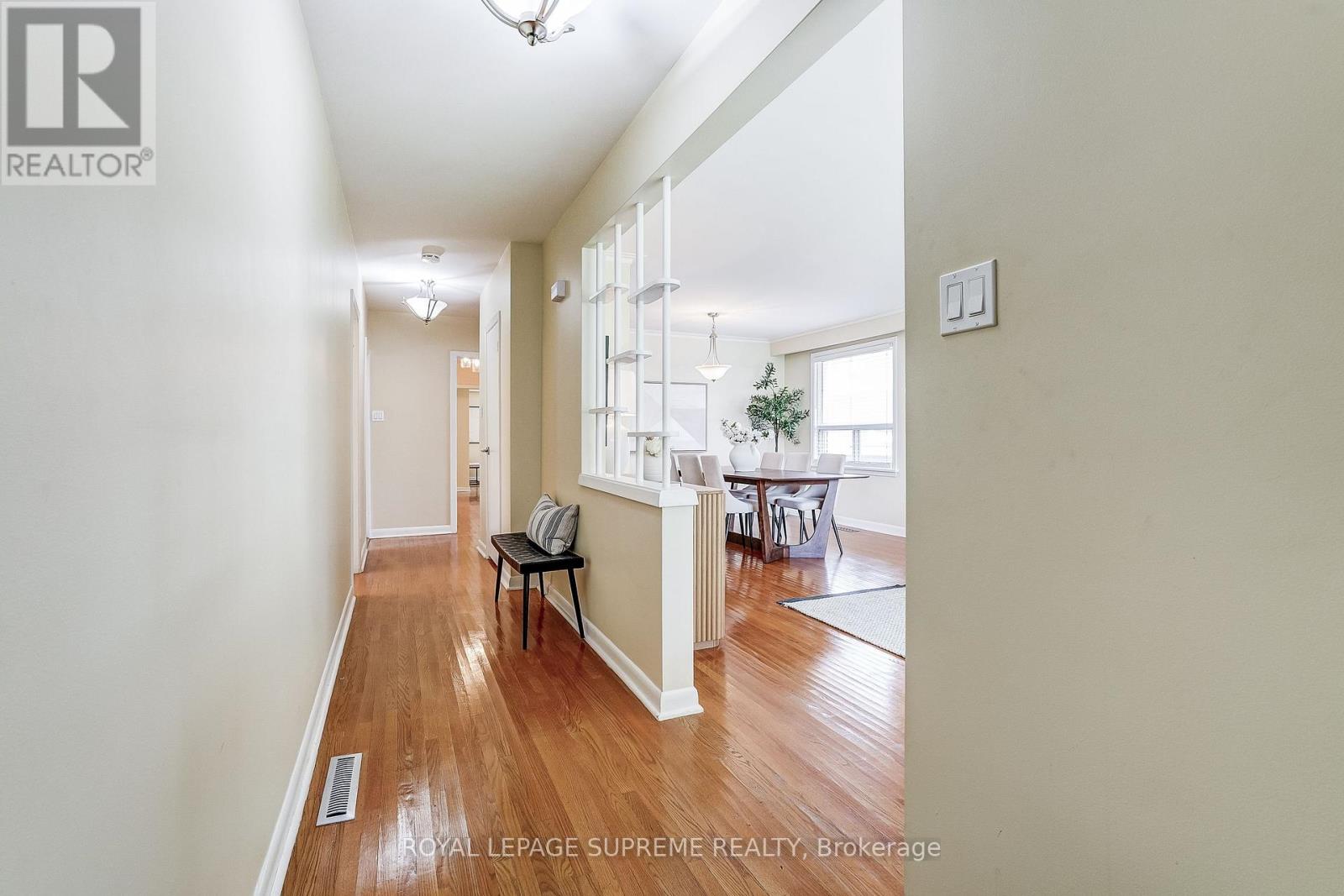 100 SUMMITCREST DRIVE - 7