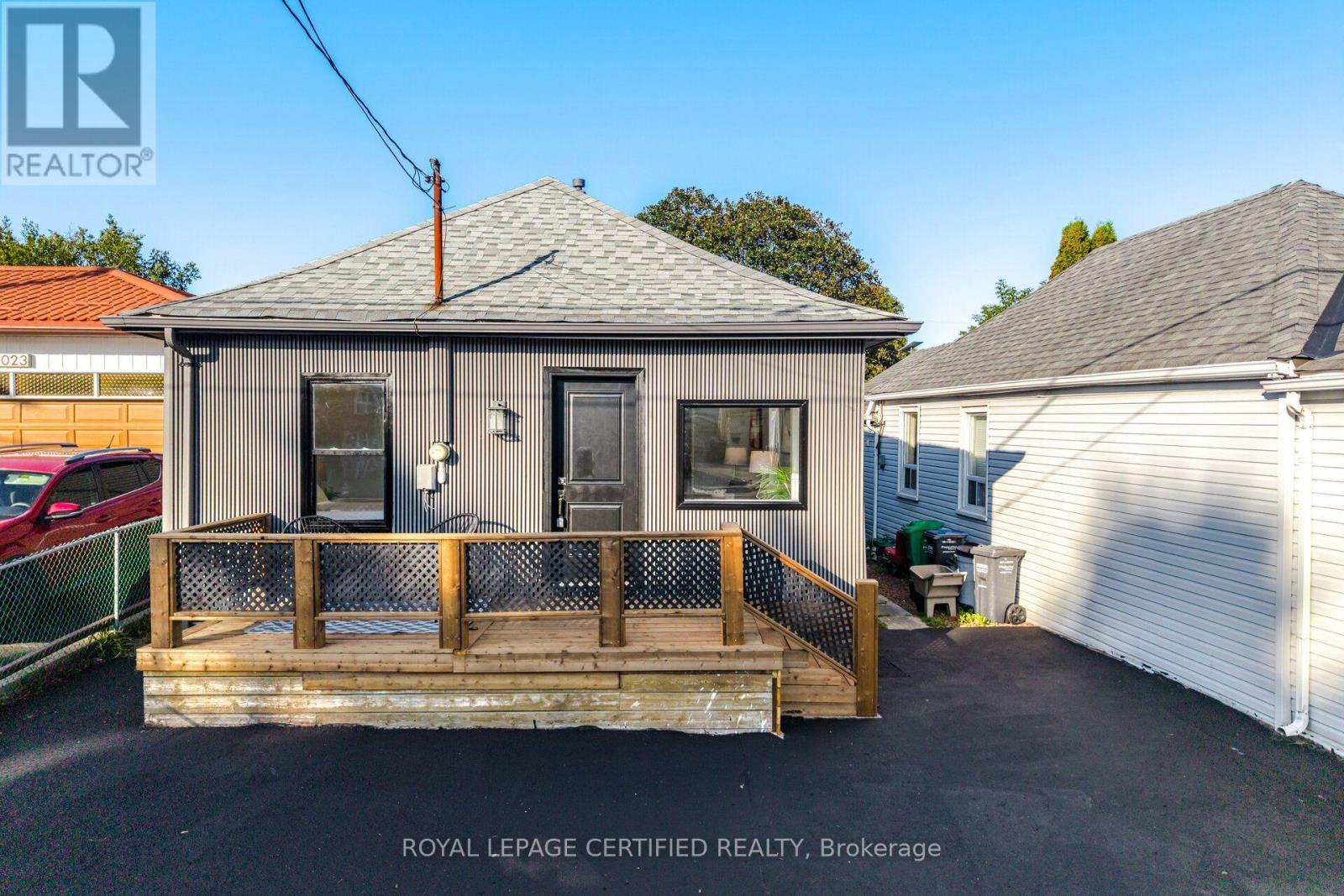 Photo of 1019 Ogden Avenue