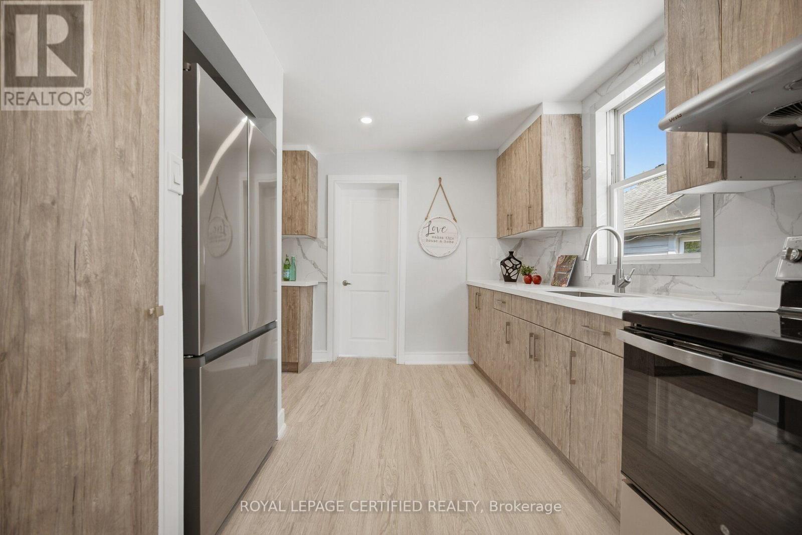 1019 OGDEN AVENUE - 15