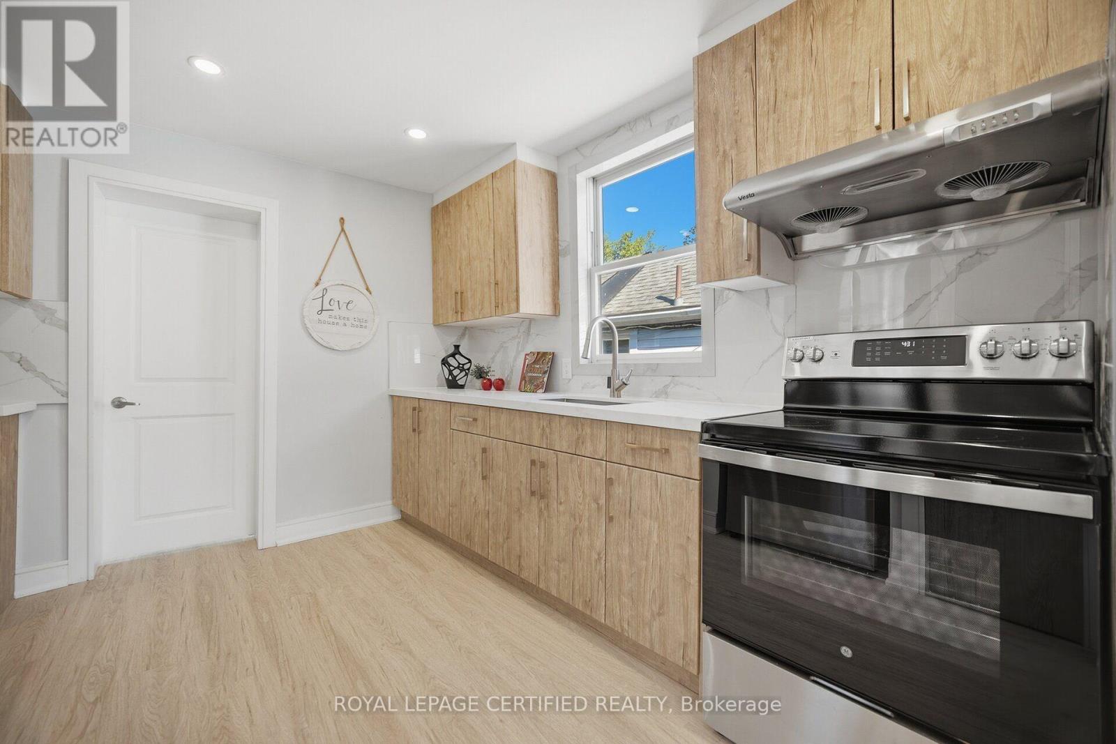 1019 OGDEN AVENUE - 16