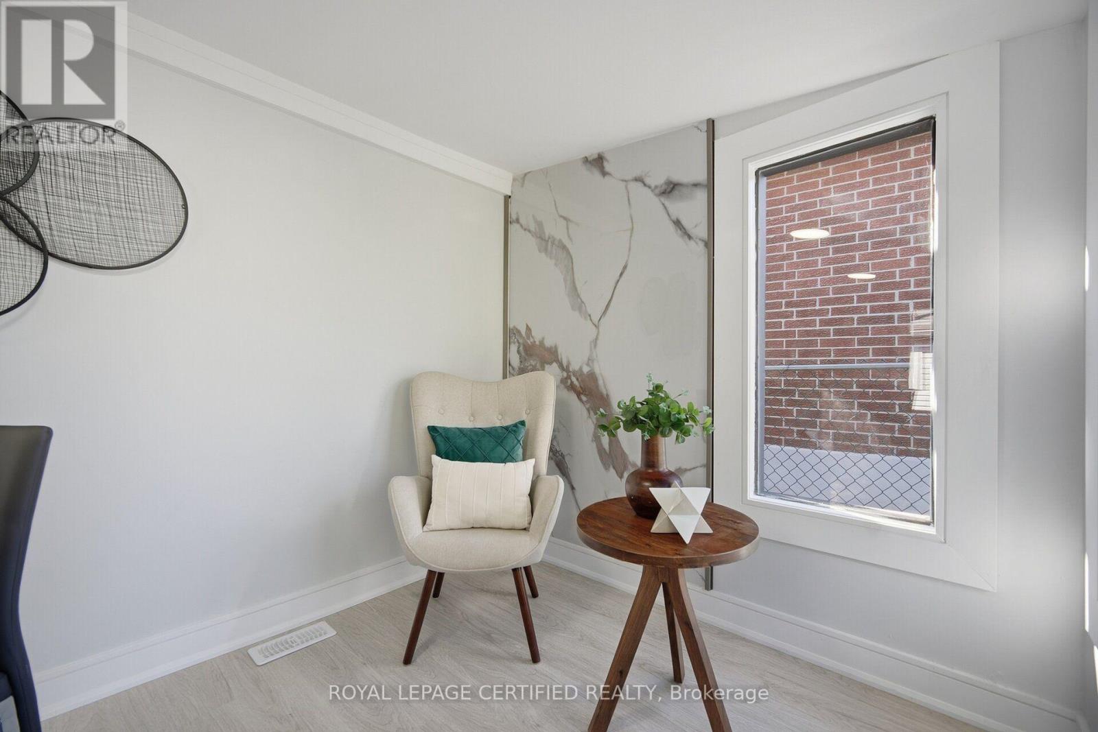 1019 OGDEN AVENUE - 23