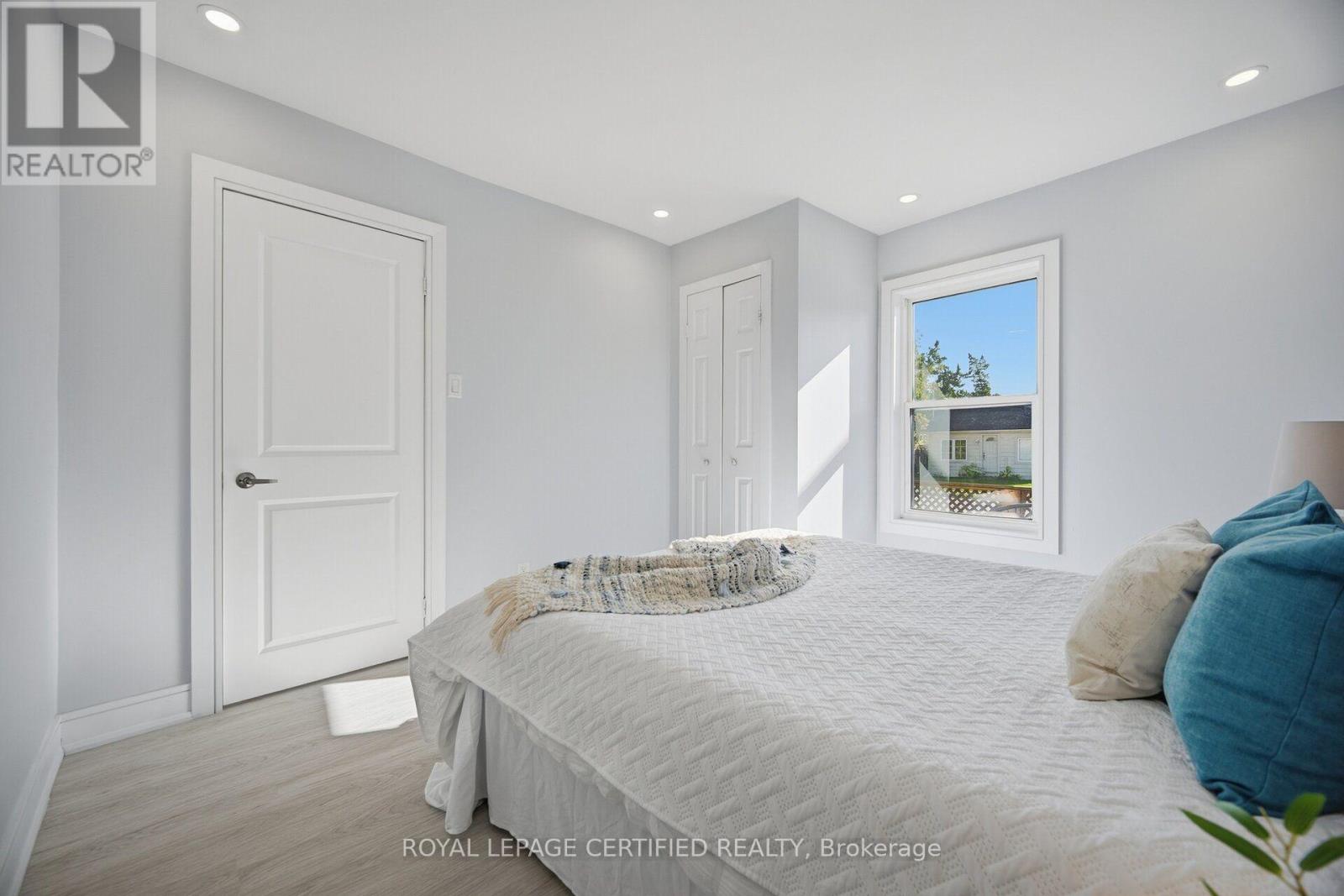 1019 OGDEN AVENUE - 27