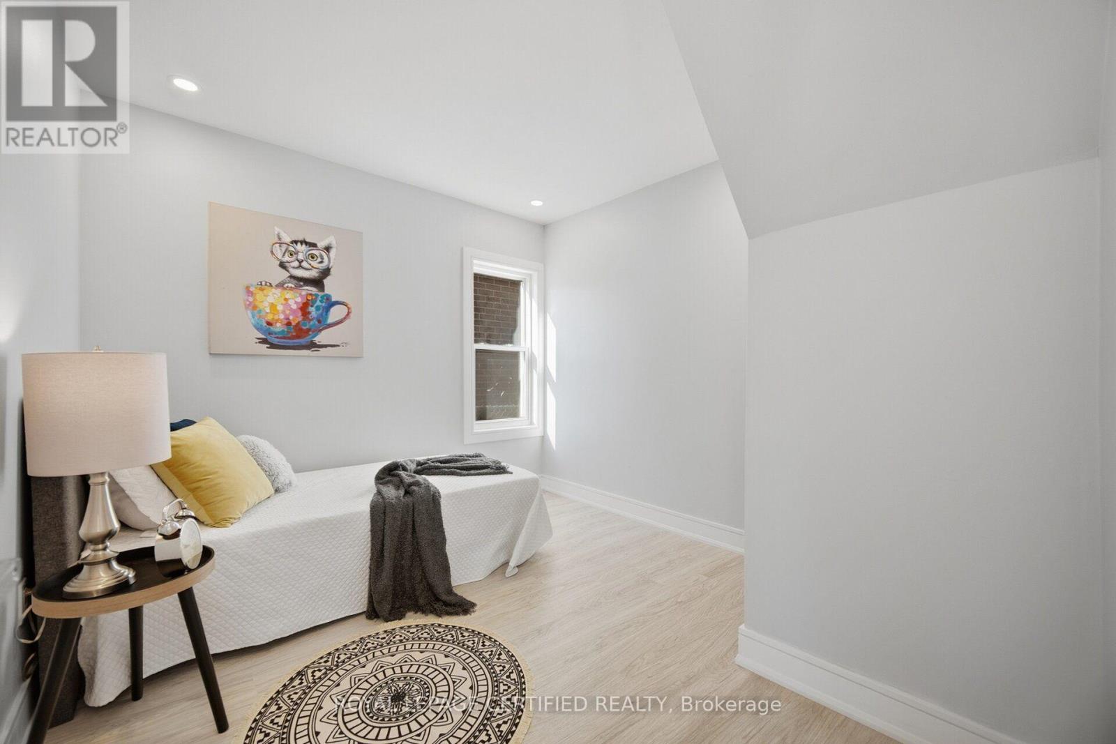 1019 OGDEN AVENUE - 28