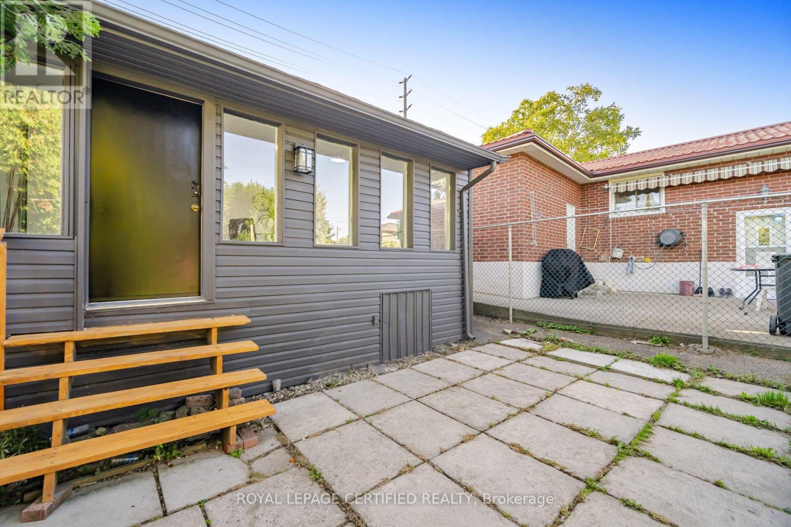 1019 OGDEN AVENUE - 39