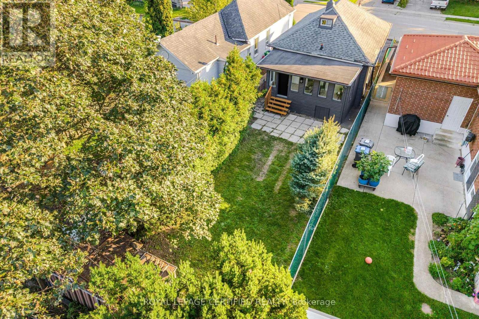 1019 OGDEN AVENUE - 47