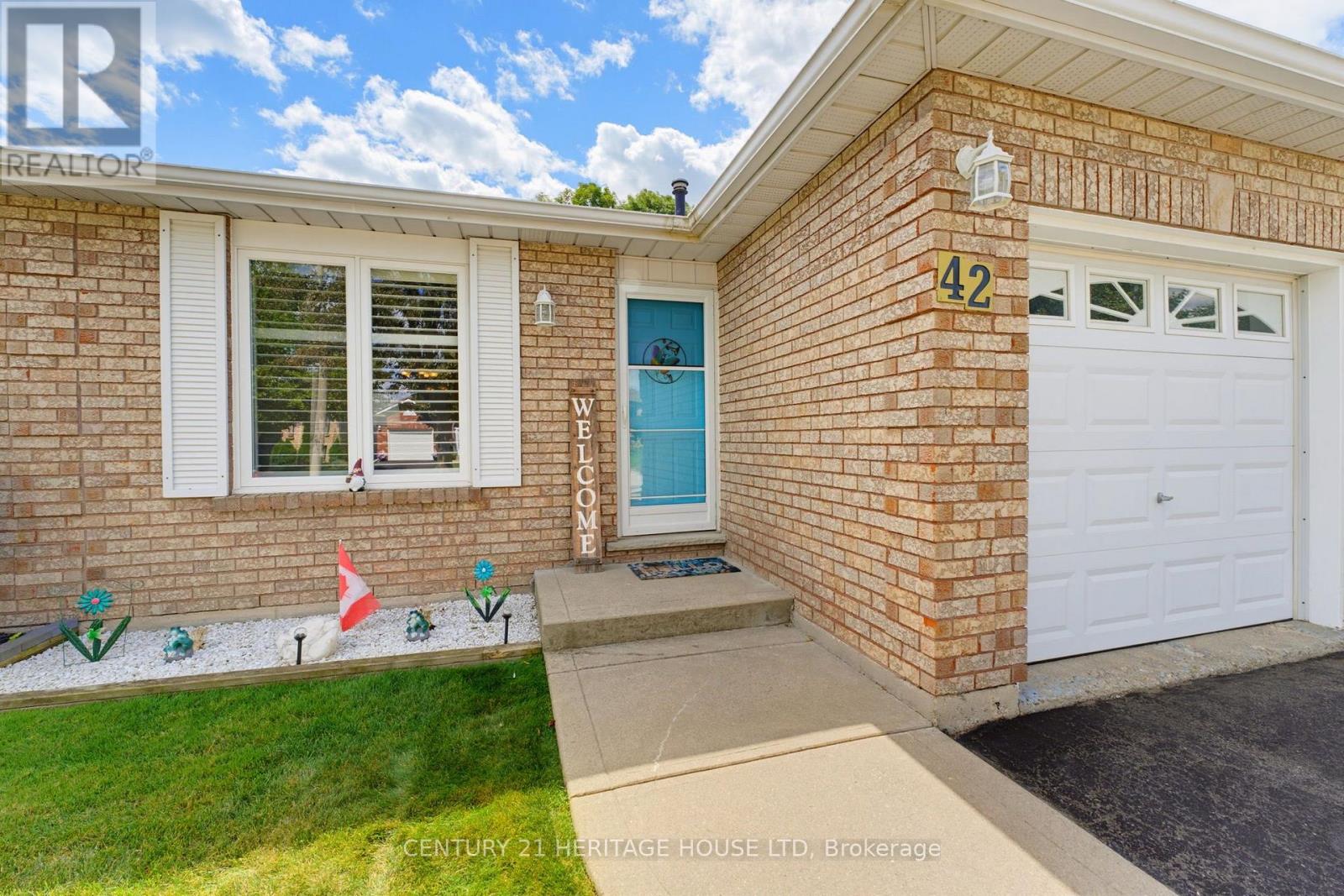 42 BUCHANAN CRESCENT - 3