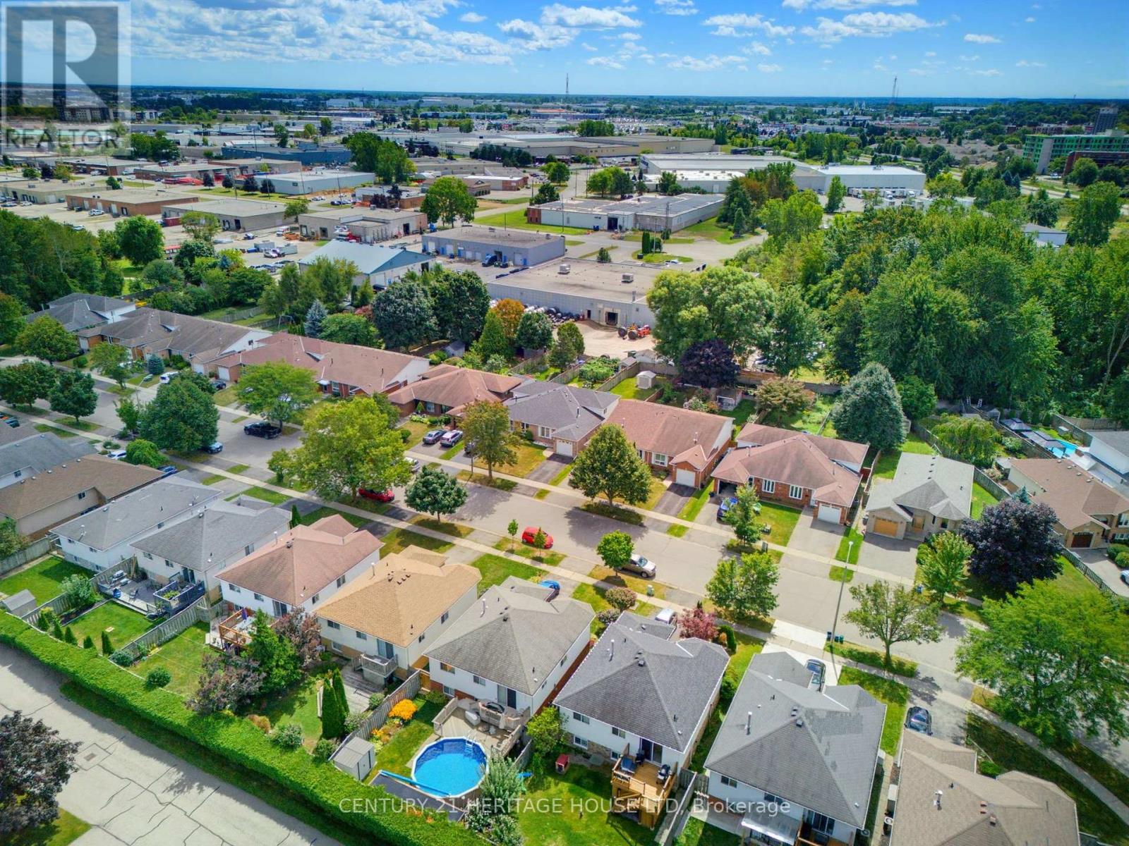 42 BUCHANAN CRESCENT - 31