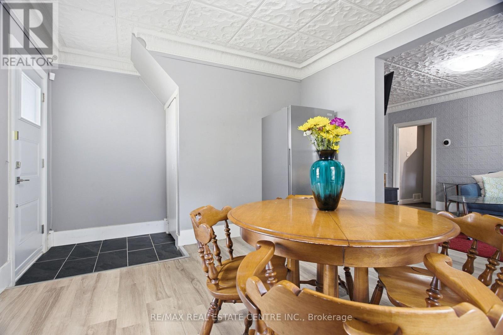 1108 QUEENSTON ROAD - 7