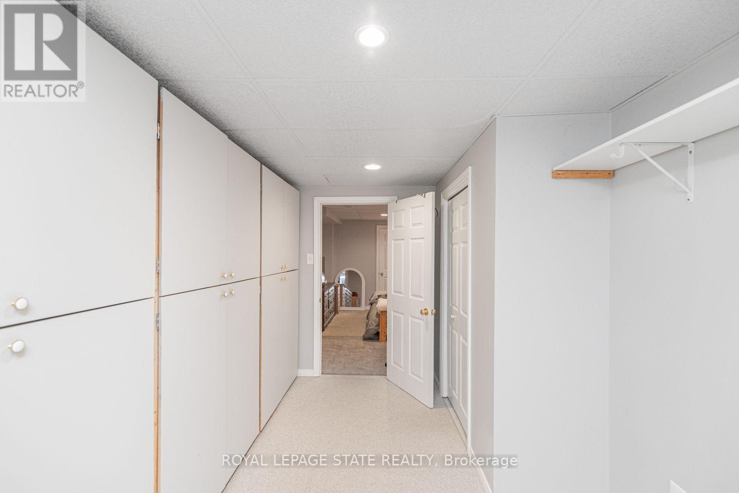 10 RICHVIEW DRIVE - 38