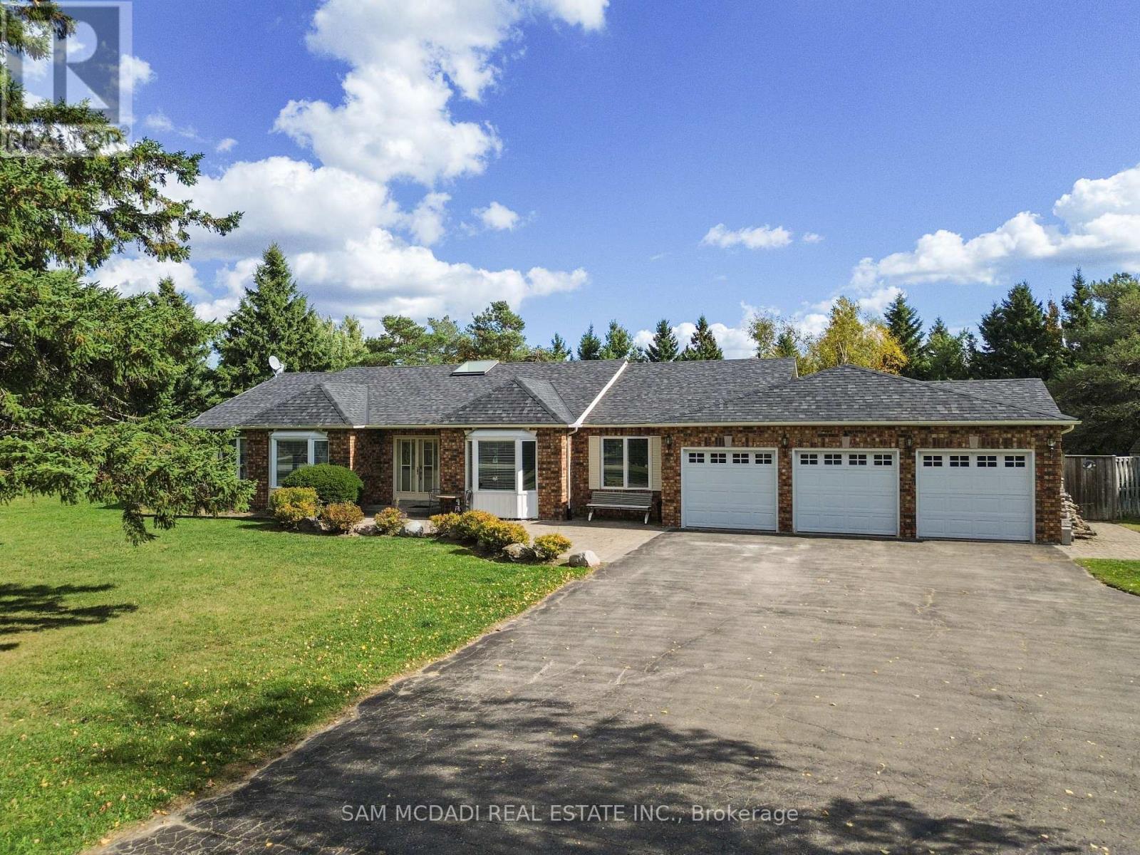 2 SHERMAN DRIVE, Mulmur