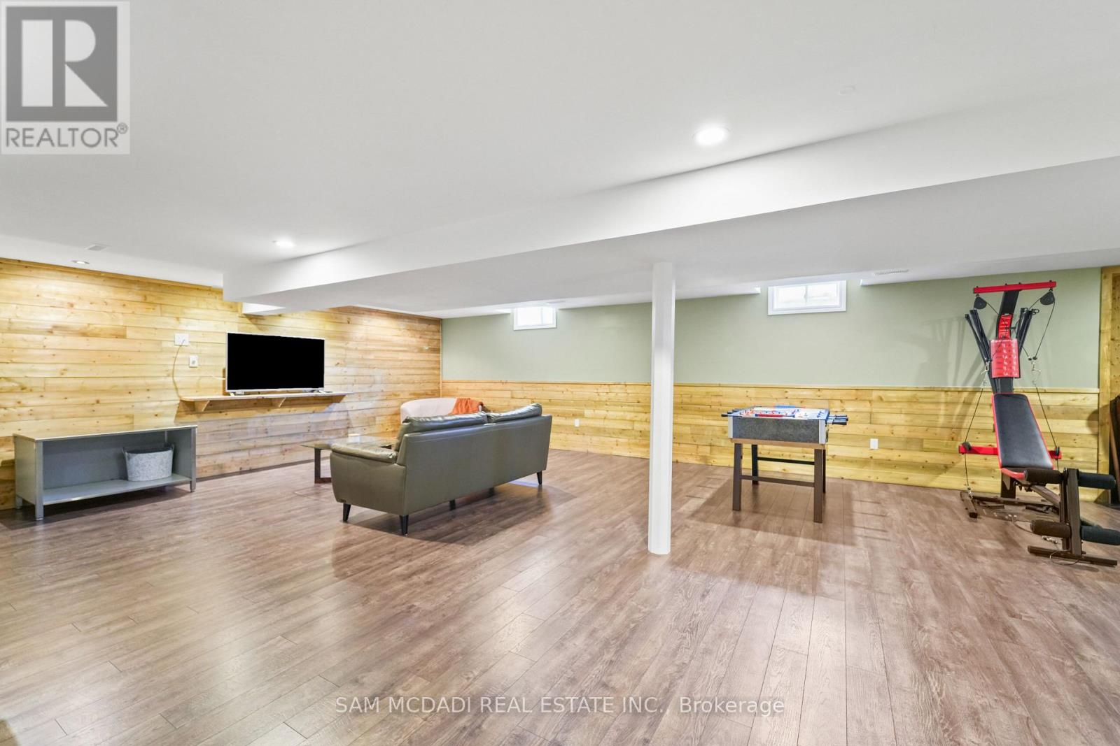 2 SHERMAN DRIVE - 34