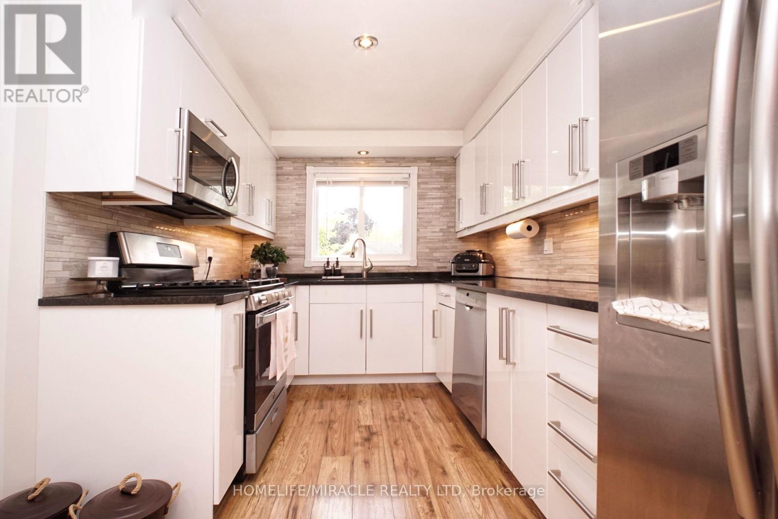 380 GRANGEWOOD DRIVE - 12