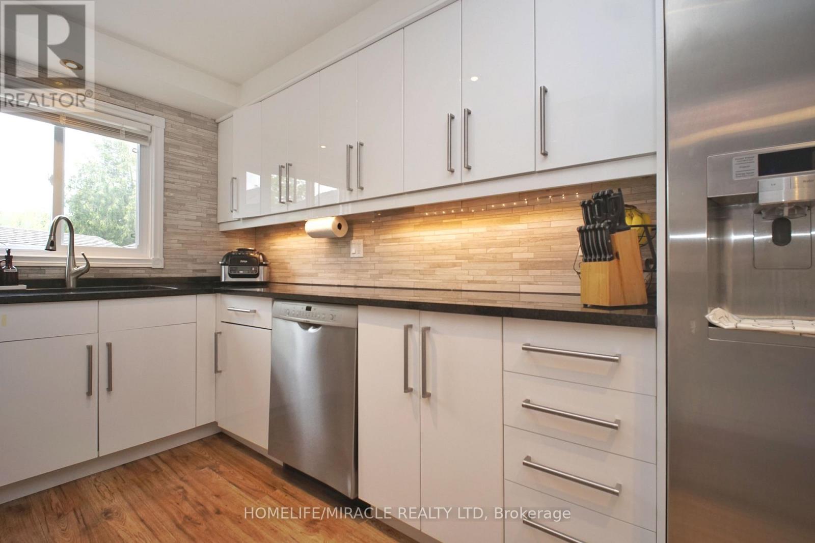 380 GRANGEWOOD DRIVE - 13