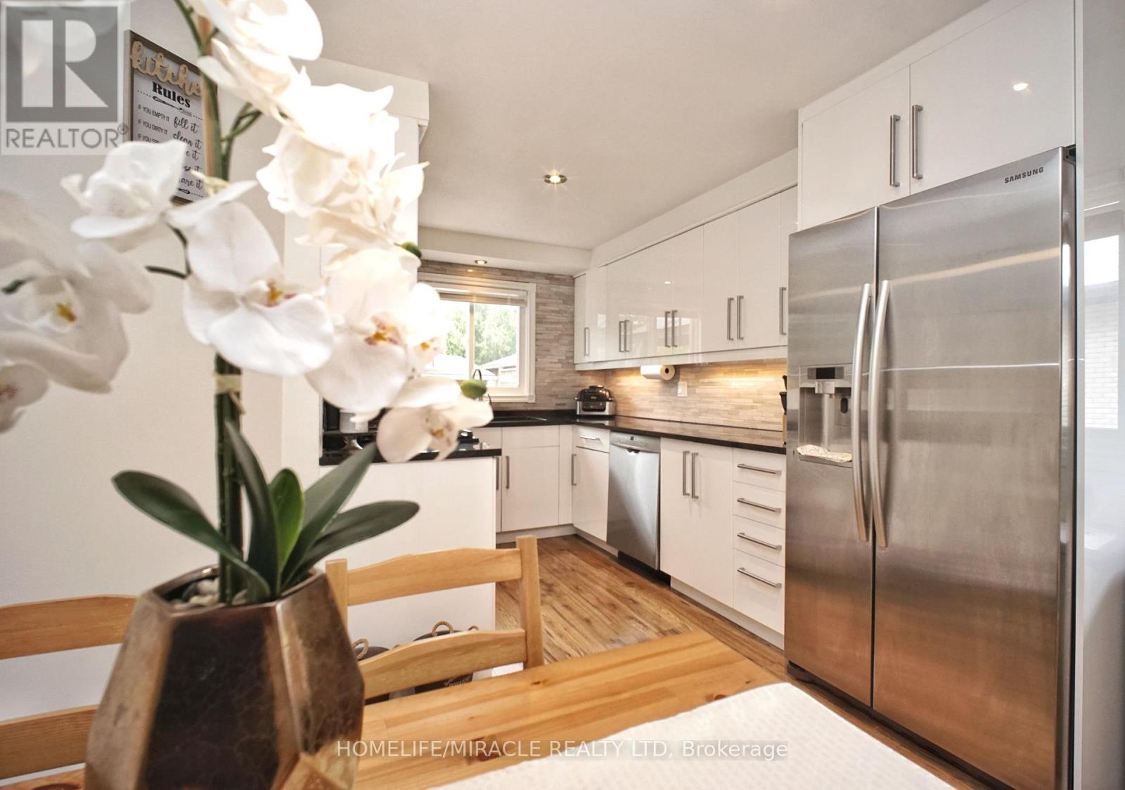 380 GRANGEWOOD DRIVE - 14