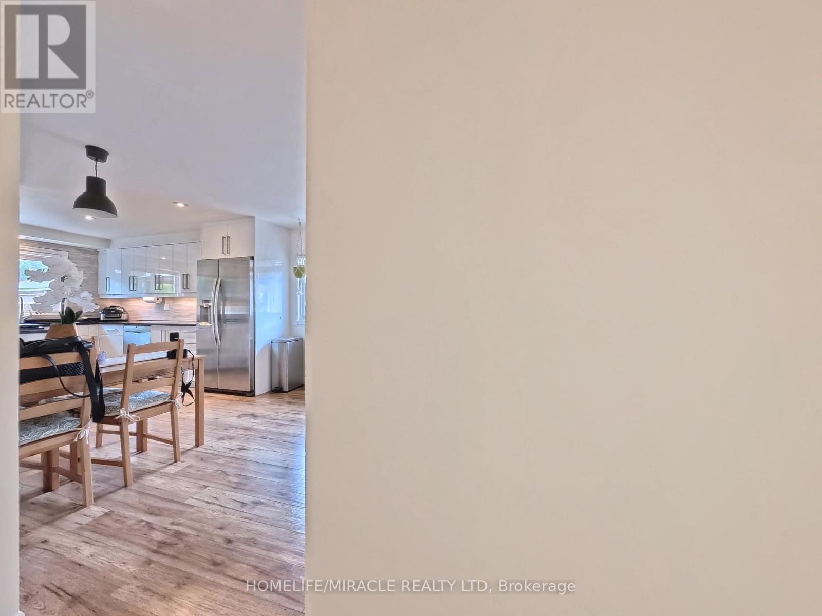 380 GRANGEWOOD DRIVE - 18