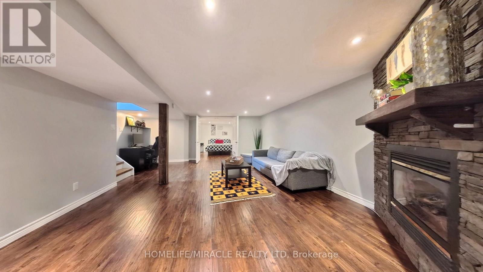380 GRANGEWOOD DRIVE - 30