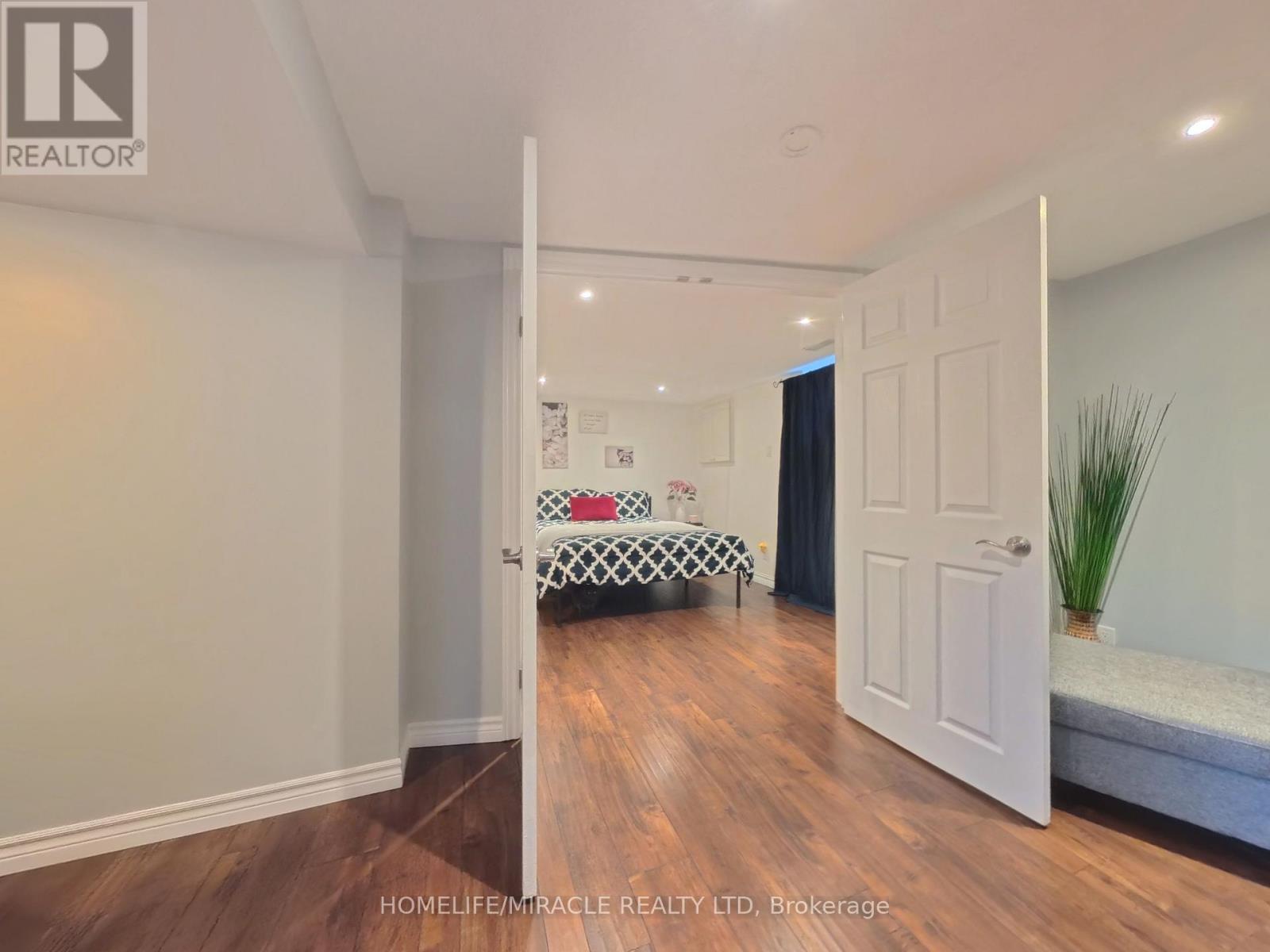 380 GRANGEWOOD DRIVE - 35