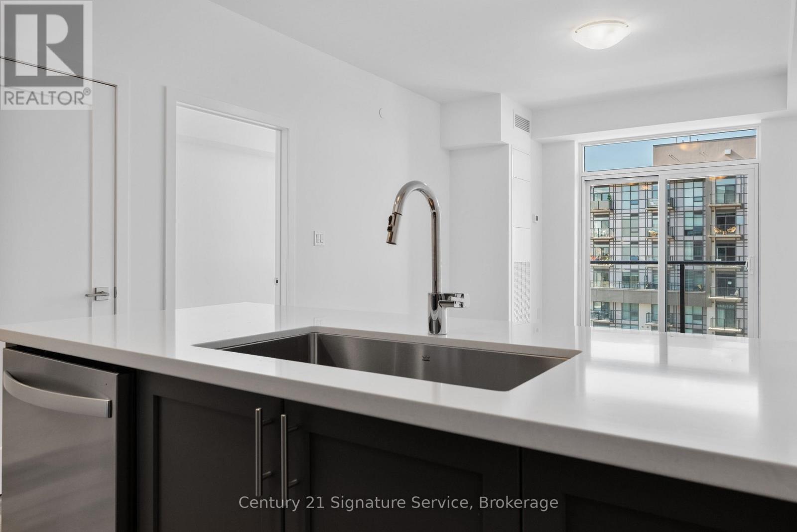 #1013 470 DUNDAS STREET E - 14