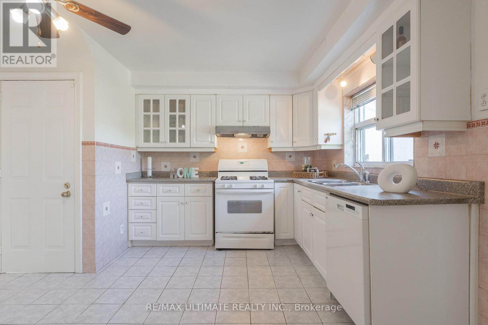 6 REDBERRY PARKWAY - Image 12