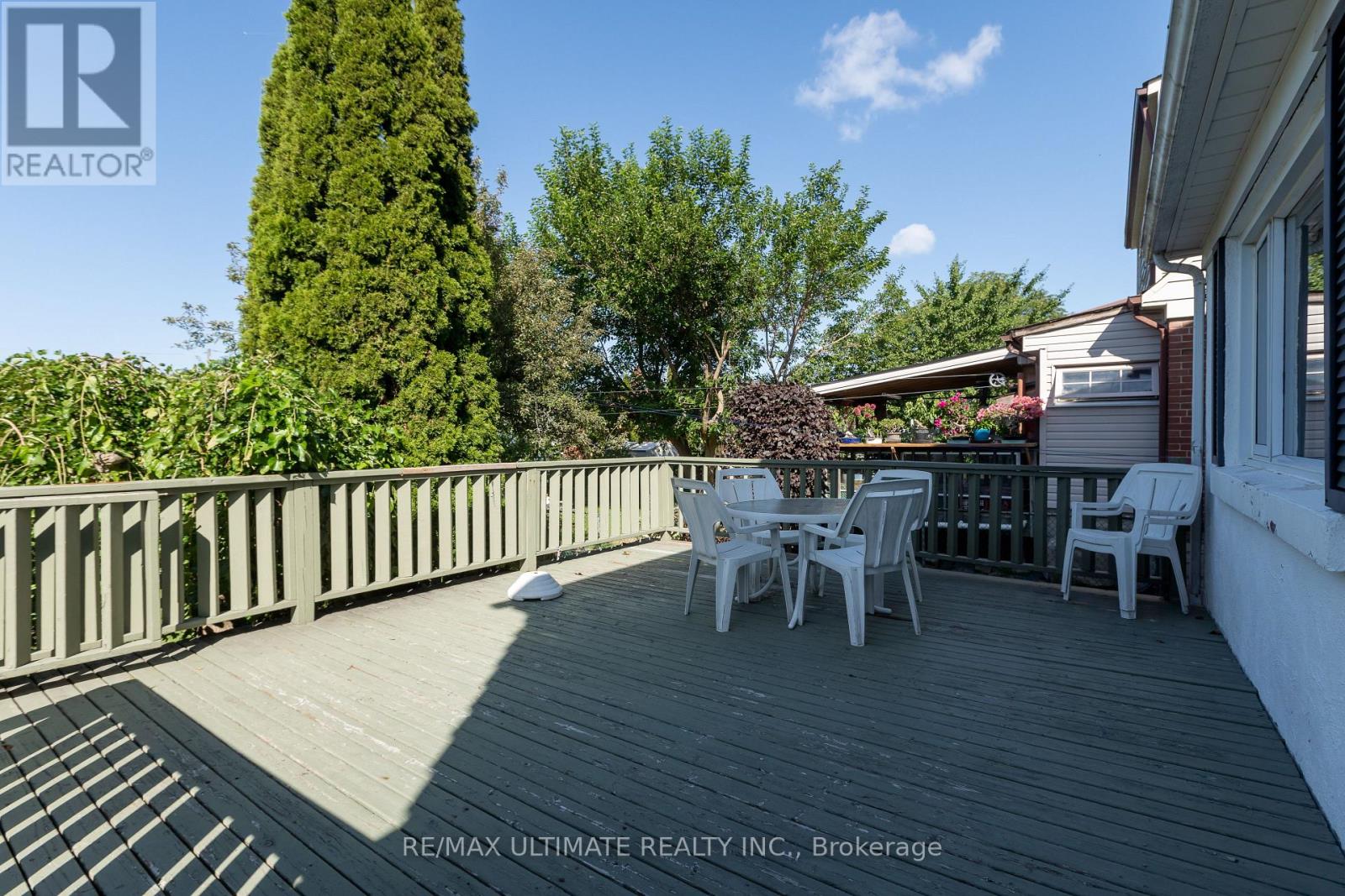 6 REDBERRY PARKWAY - 33