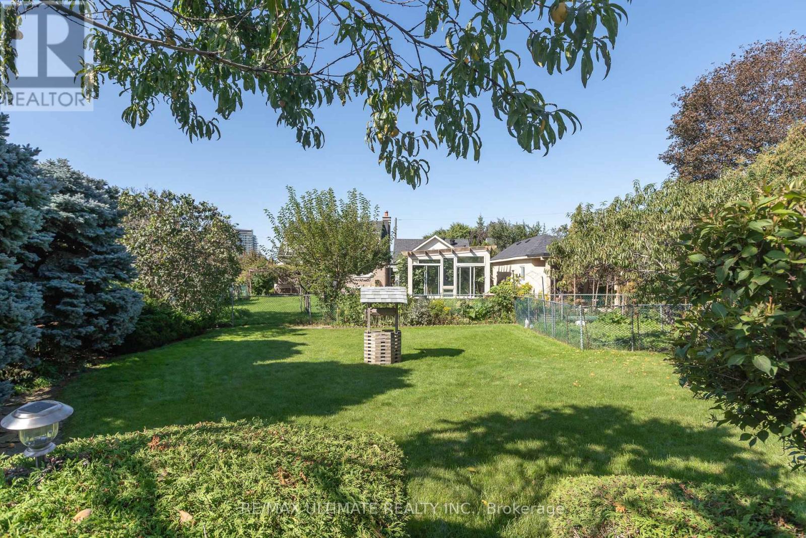 6 REDBERRY PARKWAY - Image 35
