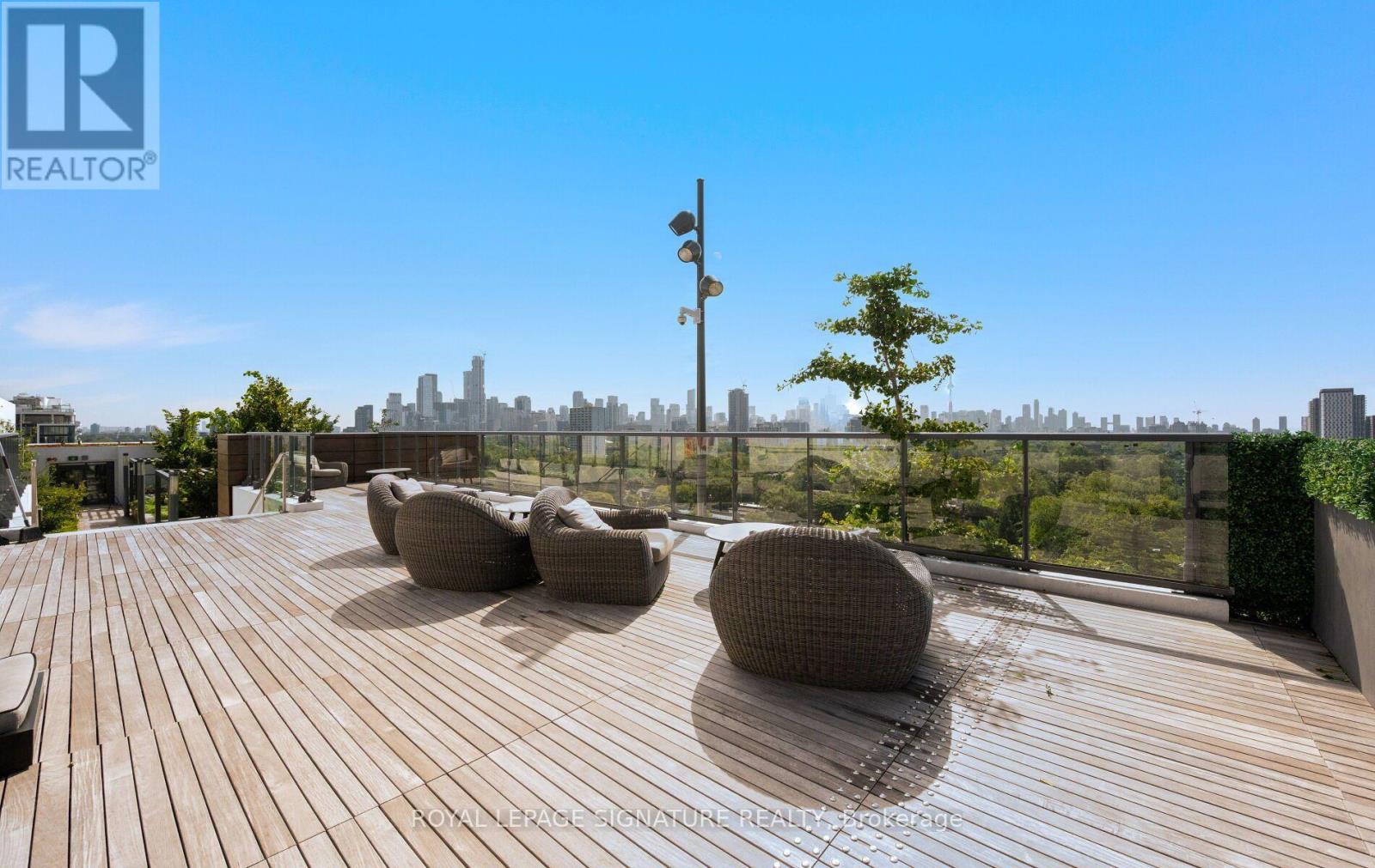 #526 280 HOWLAND AVENUE - Image 23