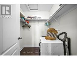 384 Spruce Grove Crescent, Newmarket, ON L3X2X3 Photo 11