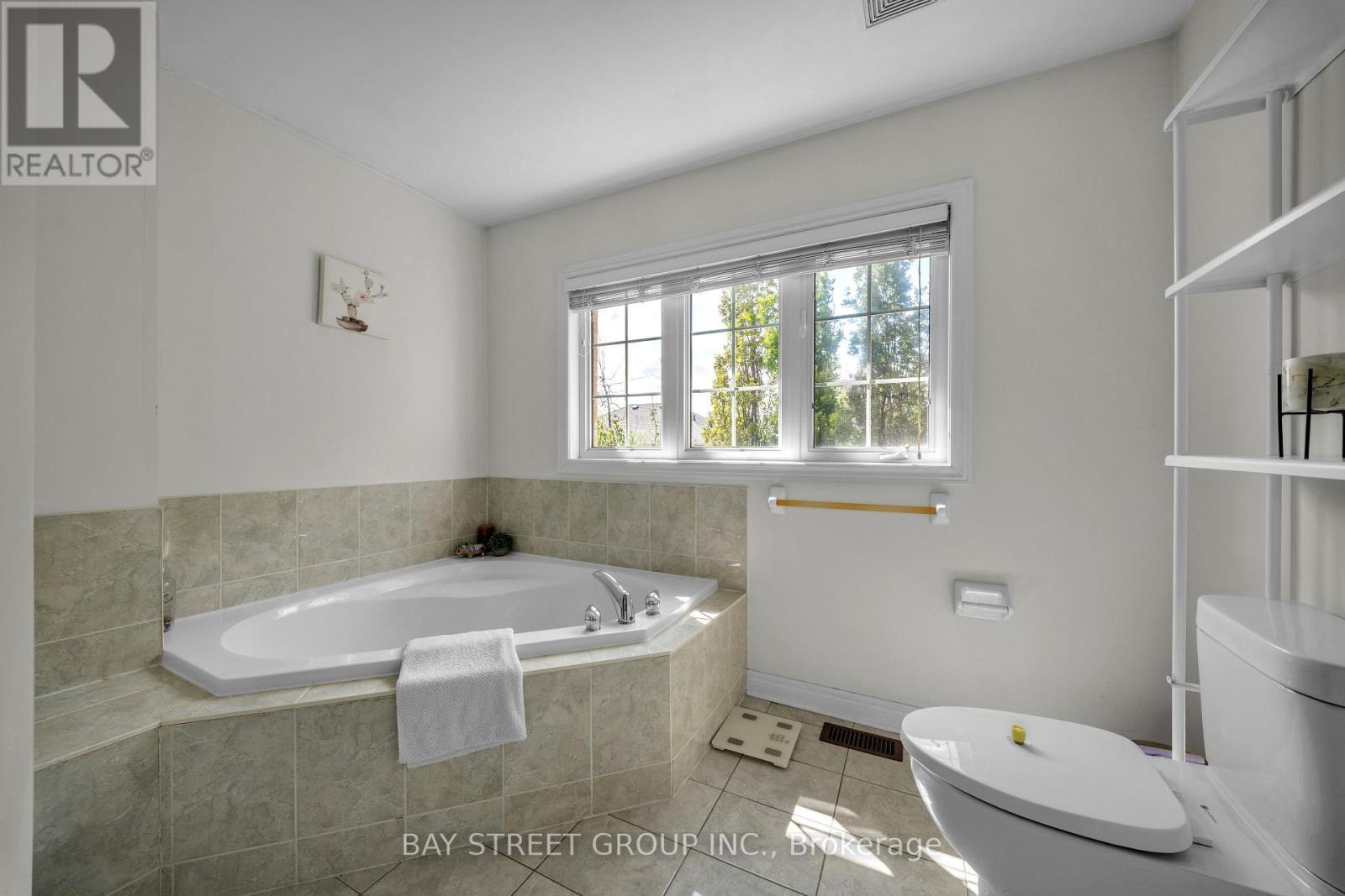 384 SPRUCE GROVE CRESCENT, Newmarket (Woodland Hill) — photo 9