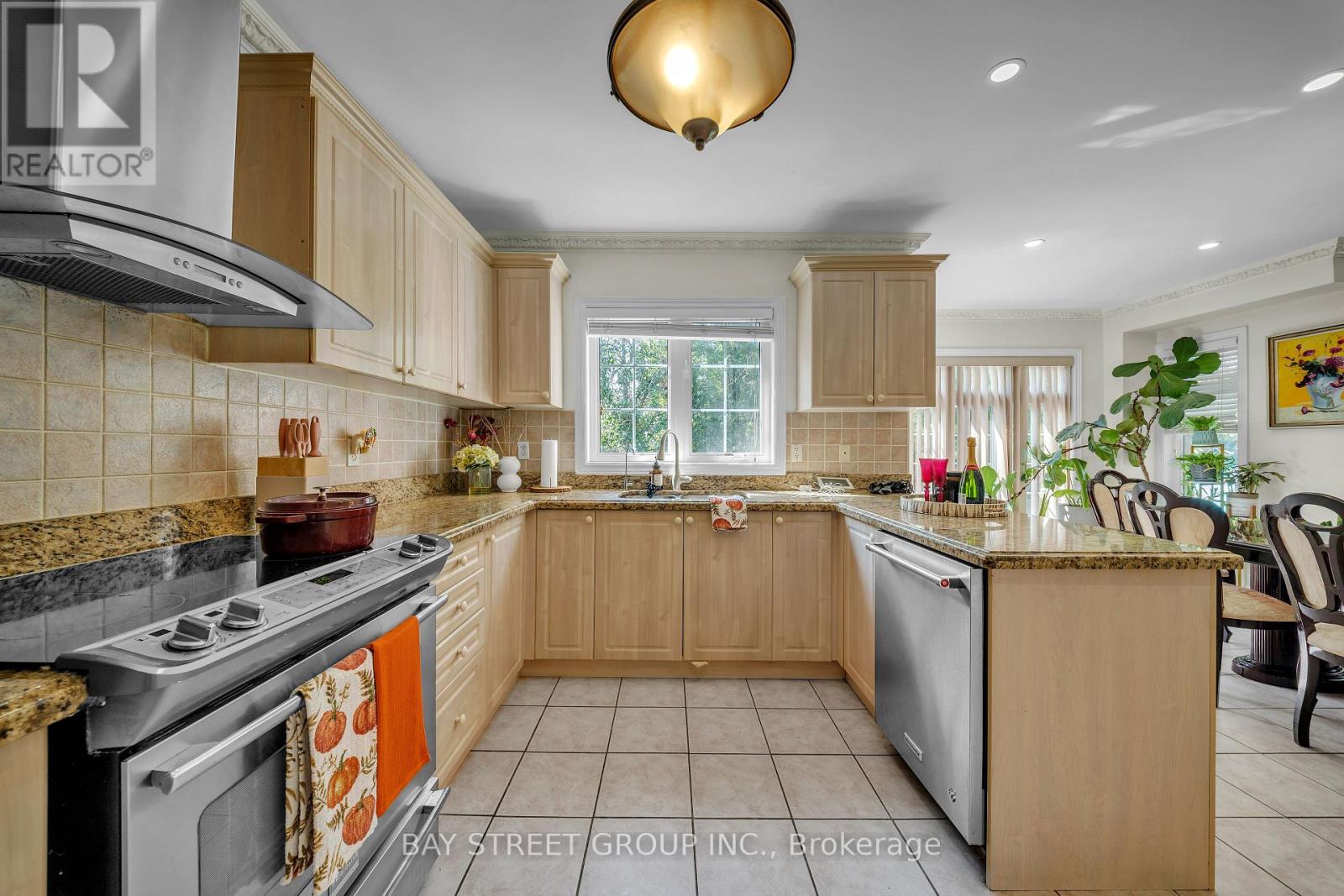 384 SPRUCE GROVE CRESCENT, Newmarket (Woodland Hill) — photo 5