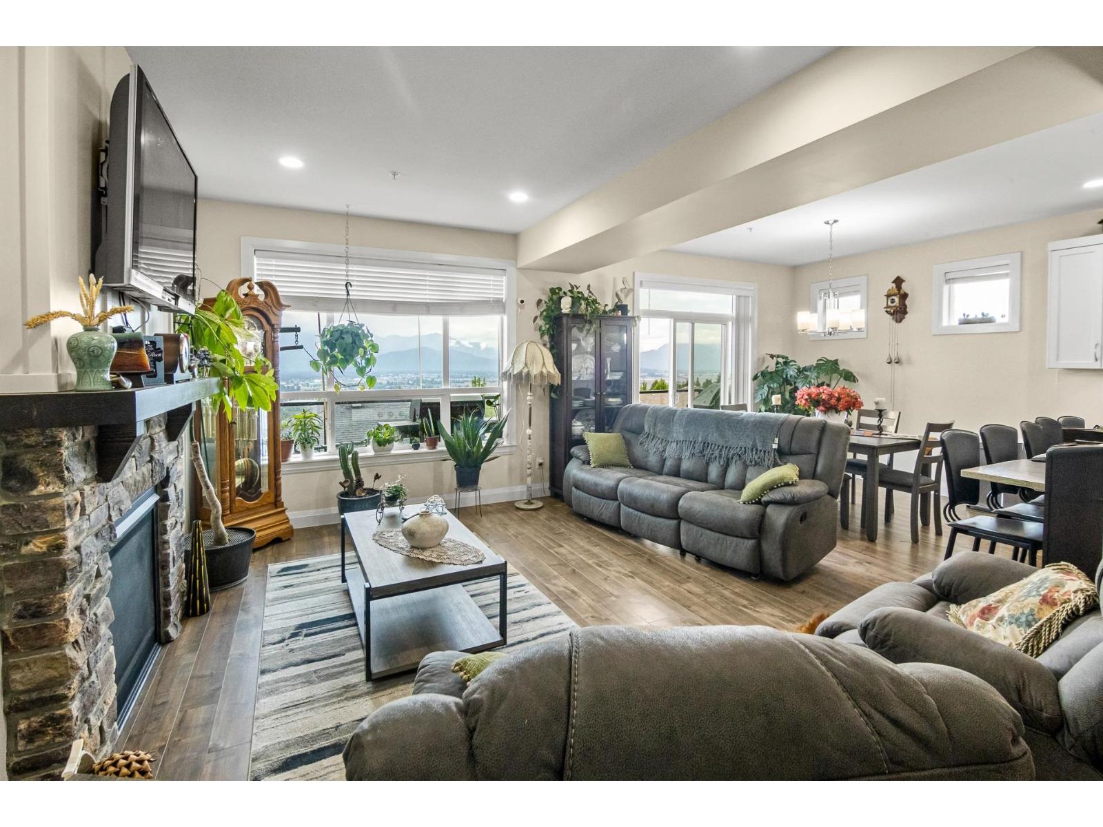 38 47042 MACFARLANE PLACE, Promontory, Chilliwack — photo 1